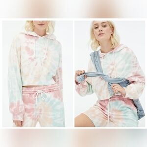 Aeropostale Cropped Tie Dye Seam Detailed Pink and Blue‎ Sweatshirt Size Small